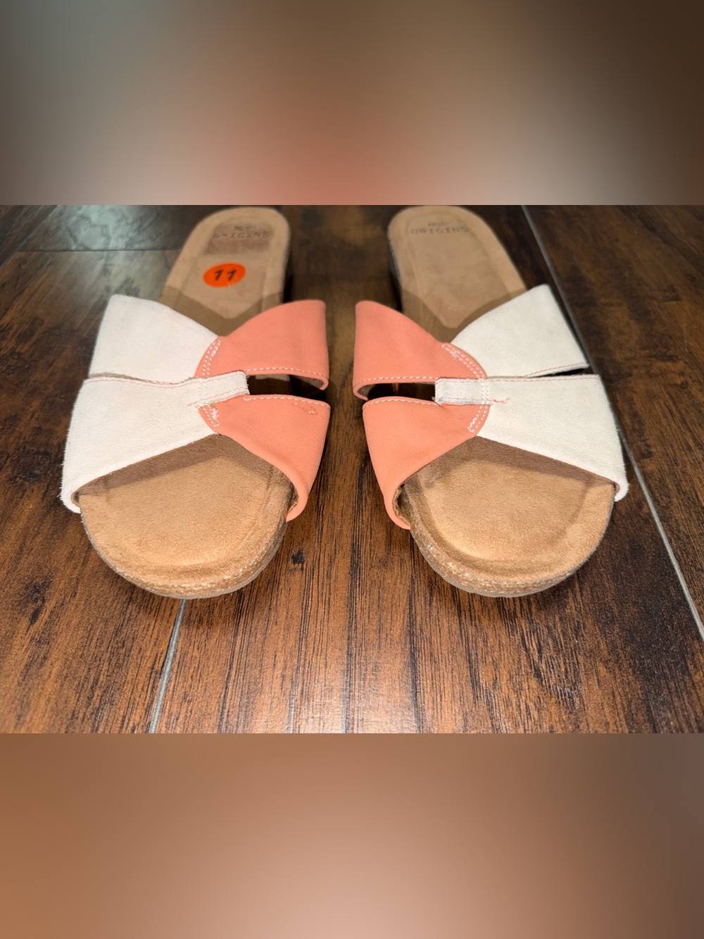 Earth Origins Two-Tone Cream & Peach Crossover Slide Sandals - Picture 3 of 6